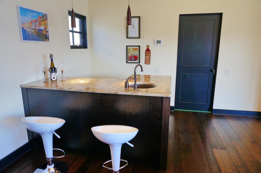 Mission Hill Lake View Villa West Kelowna Εξωτερικό φωτογραφία